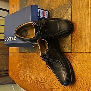 Like New Men's Dockers Trustee 8.5M Dress Shoes Black